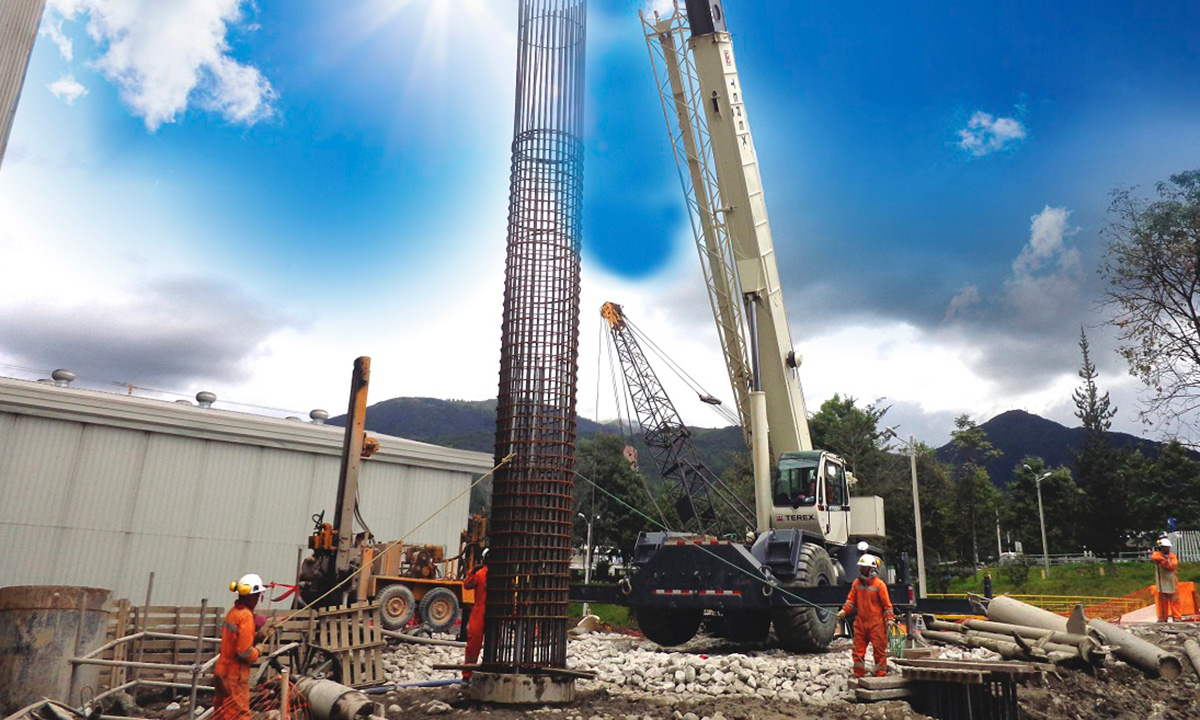 Fiscalización de la Construcción Cimentación Profunda-pilotes del Silo 5 de almacenamiento de cemento en la Planta de Cementos Selva Alegre, Otavalo.