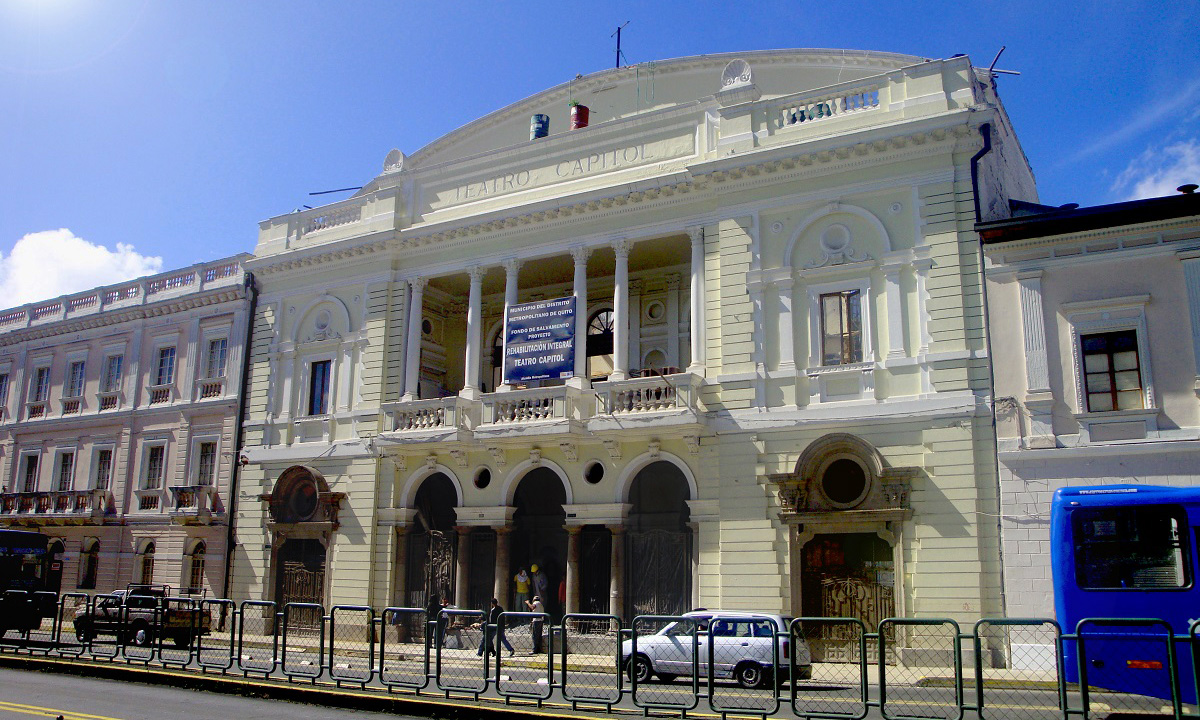 Recuperación Urbana Arquitectónica del CHQ. Estudios Preliminares de Suelos y Reforzamiento Estructural Ingenierías Eléctricas, Especiales e Hidrosanitarias de las edificaciones ubicadas en la Calle Guayaquil 300, Quito.